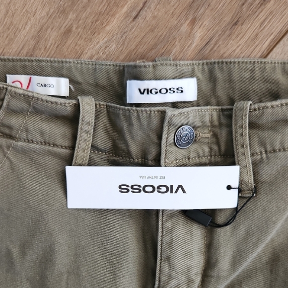 NWT Vigoss Stitch Fix Cargo Women's Olive Green Shorts Size 29 - Picture 2 of 6